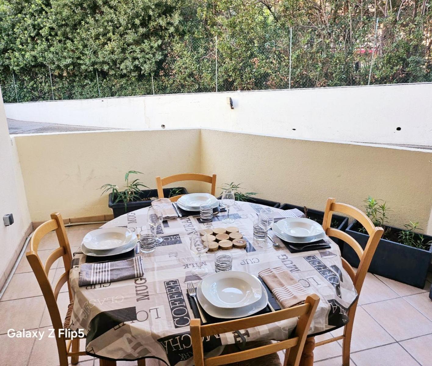 Апартаменты Balcon, Parking, Piscine Et Clim' A 2 Pas Du Port Santa Lucia Сен-Рафаэль Экстерьер фото