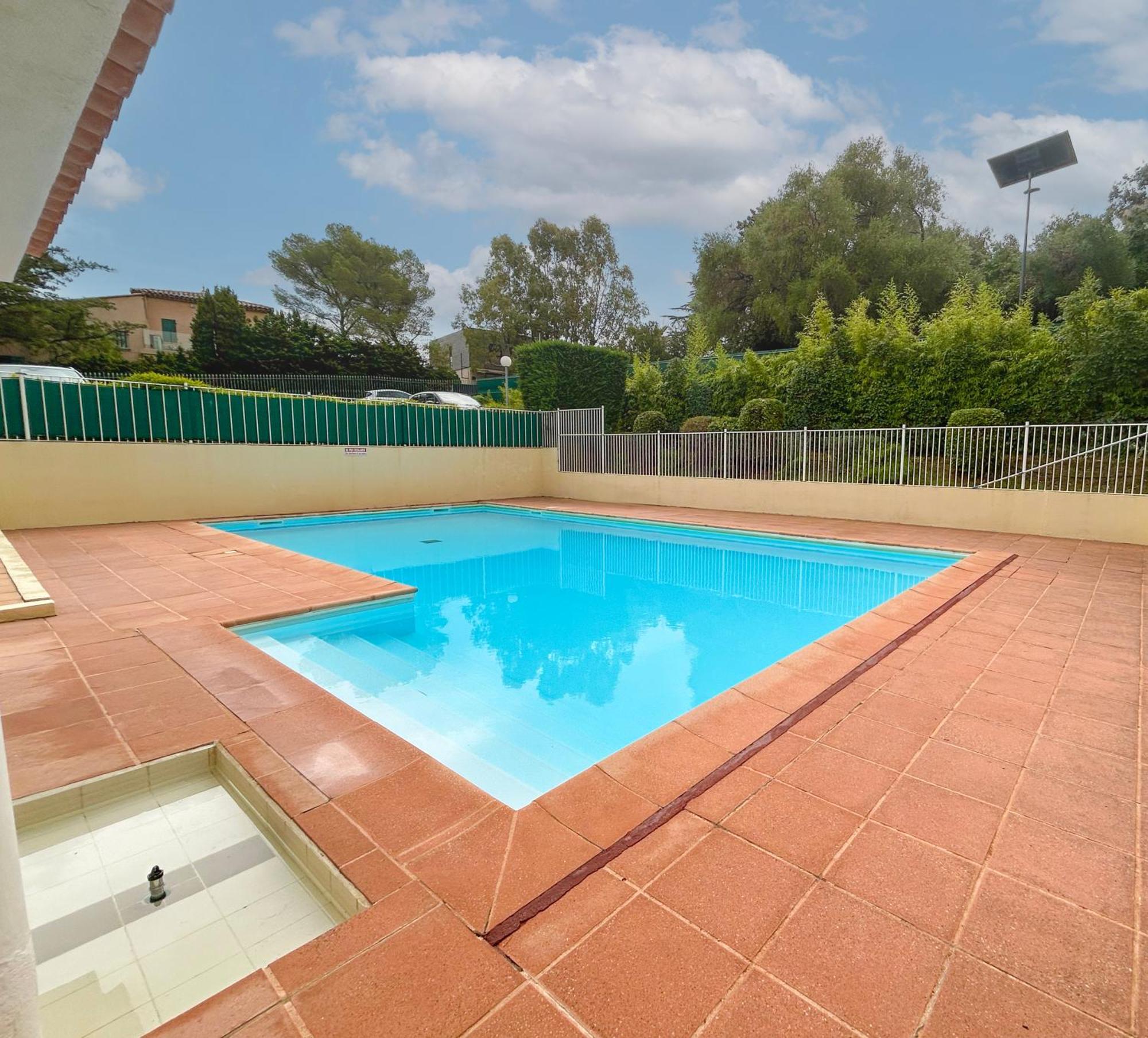 Апартаменты Balcon, Parking, Piscine Et Clim' A 2 Pas Du Port Santa Lucia Сен-Рафаэль Экстерьер фото